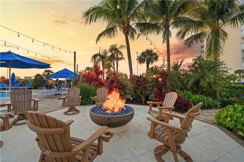 445 Dockside DR # A504, NAPLES FL 34110-40
