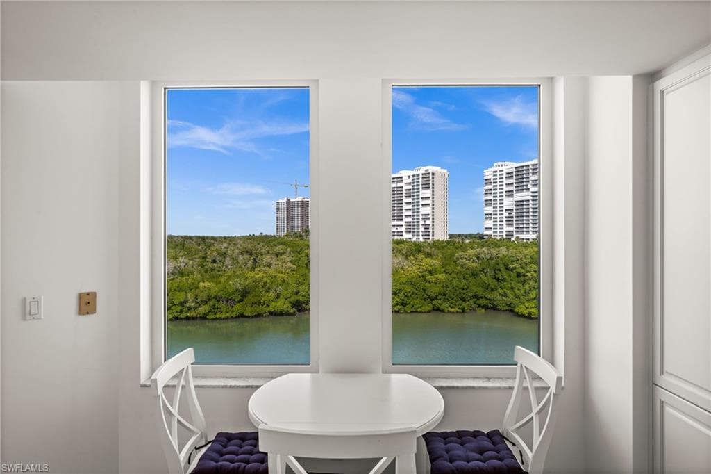 445 Dockside DR # A504, NAPLES FL 34110-14