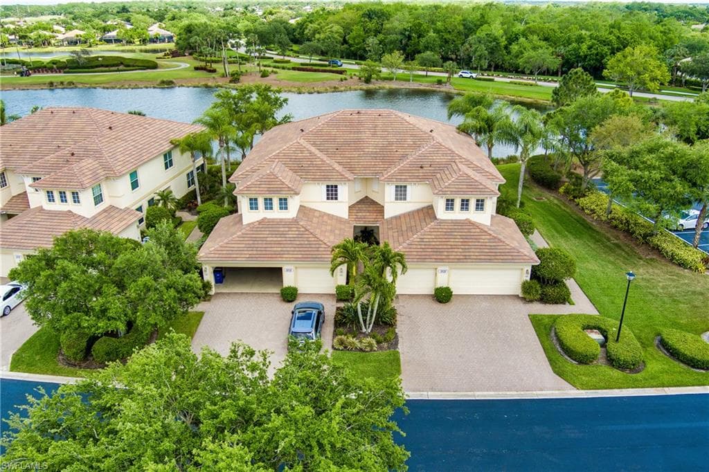 3120 Meandering WAY # 202, FORT MYERS FL 33905-1