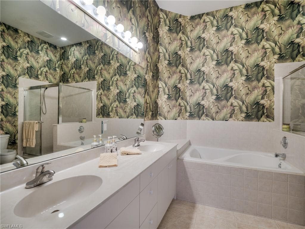3120 Meandering WAY # 202, FORT MYERS FL 33905-14