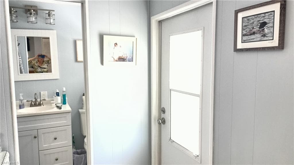 524 Timber LN S, NORTH FORT MYERS FL 33917-17