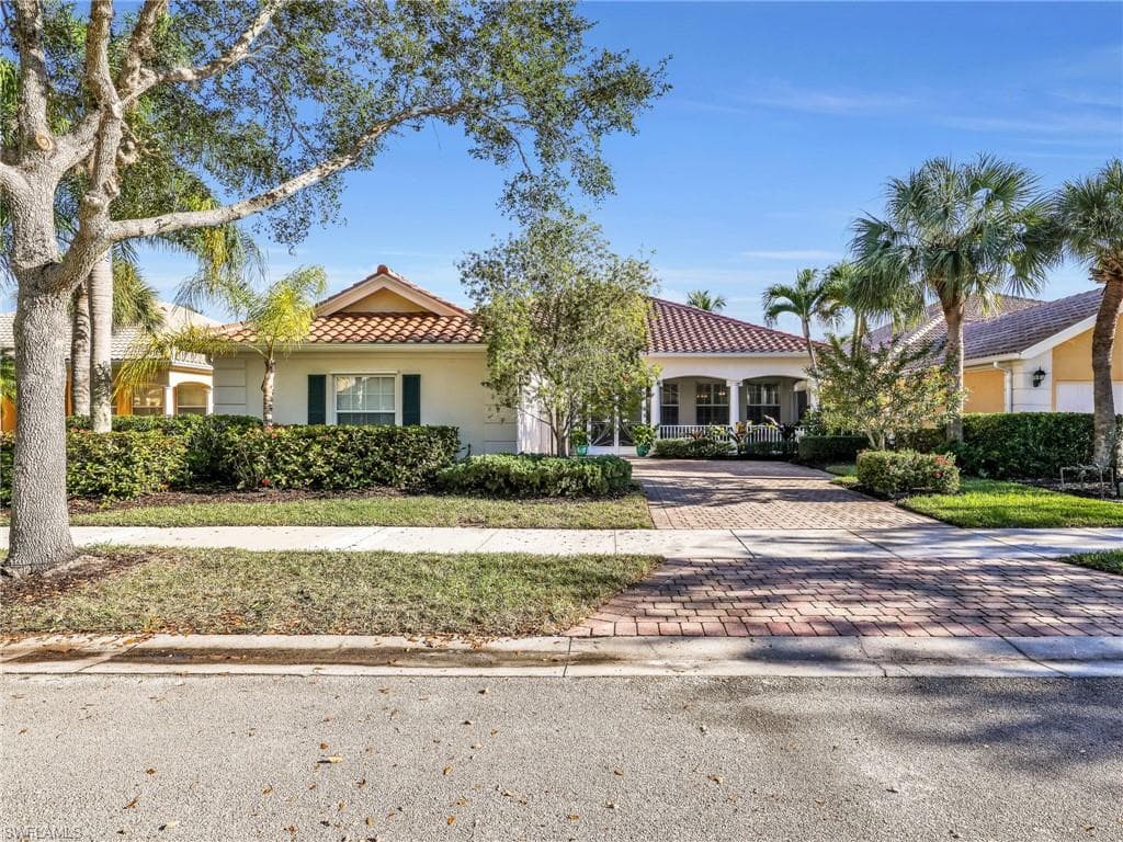 28333 Moray DR, BONITA SPRINGS FL 34135-2