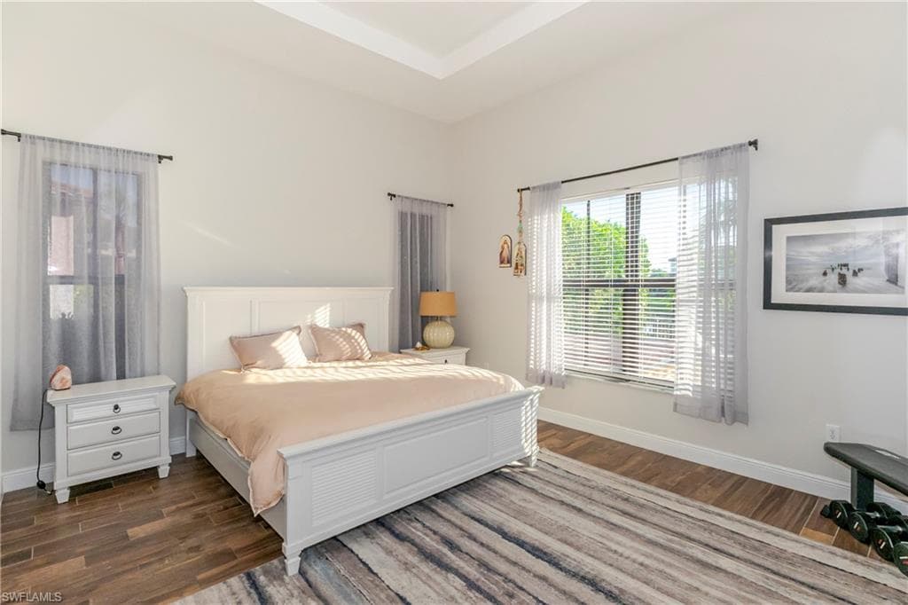 5104 SALERNO ST-17