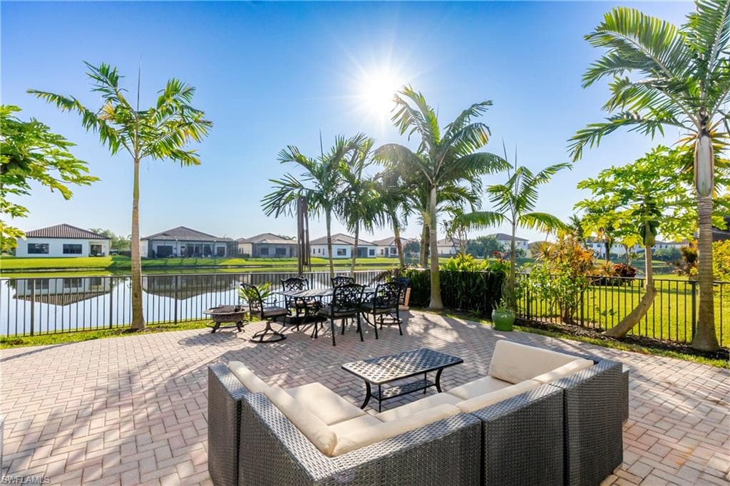 5104 SALERNO ST-1