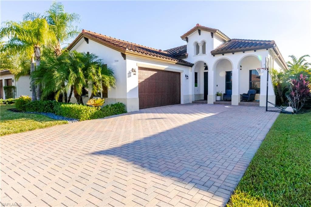 5104 SALERNO ST-28