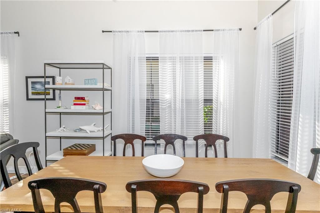 5104 SALERNO ST-4