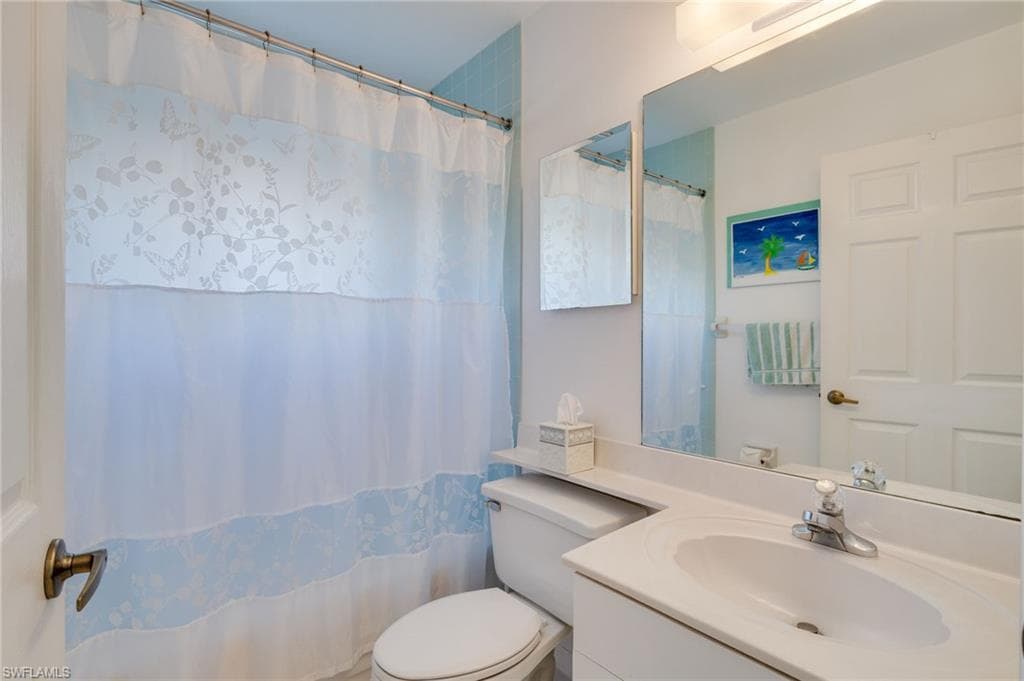 1957 Piccadilly Circus, NAPLES FL 34112-17