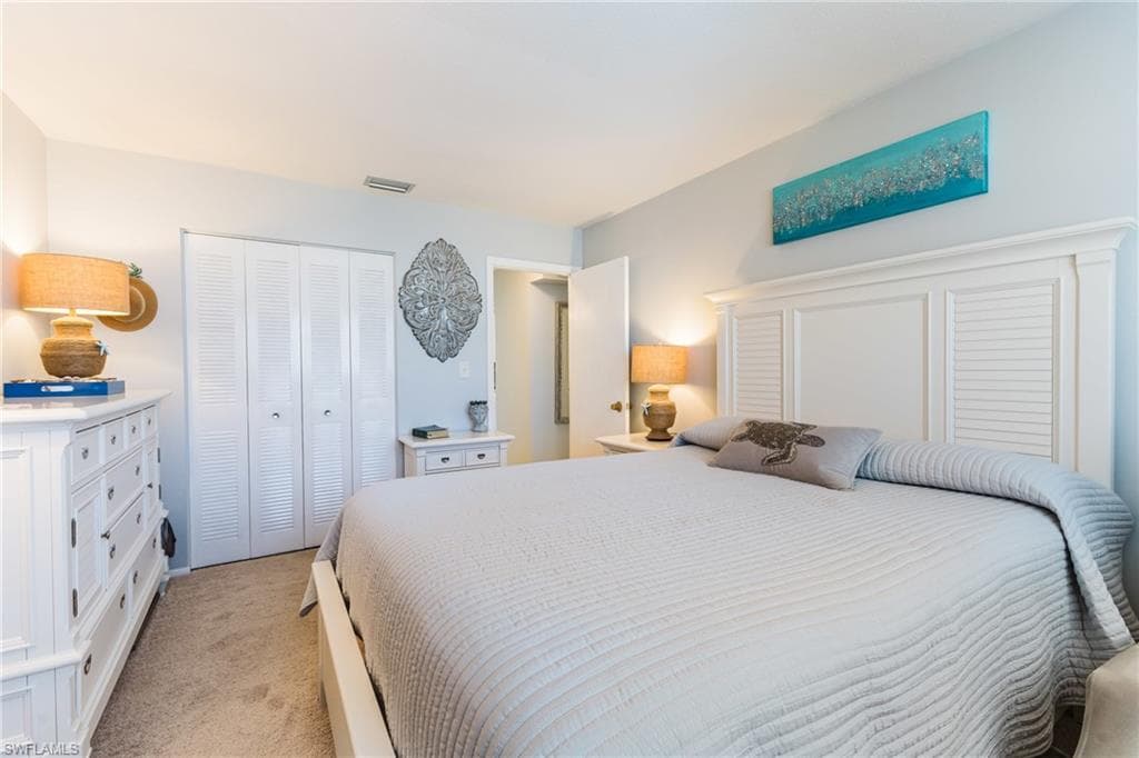 36 Temple CT, LEHIGH ACRES FL 33936-22