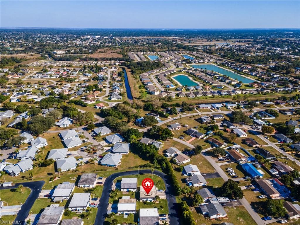 36 Temple CT, LEHIGH ACRES FL 33936-2