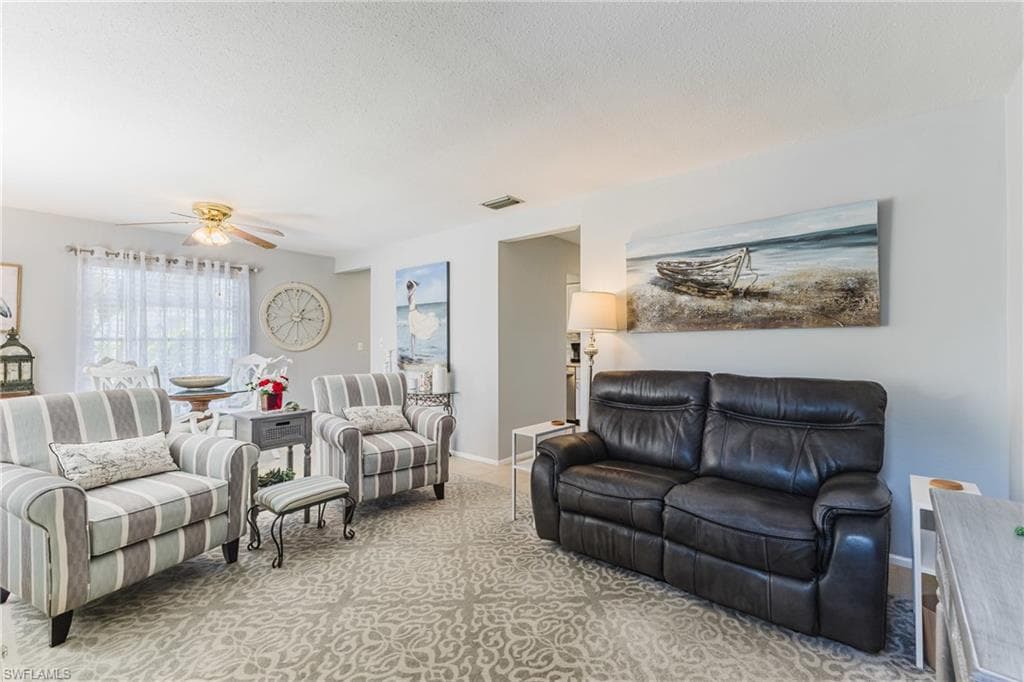 36 Temple CT, LEHIGH ACRES FL 33936-19