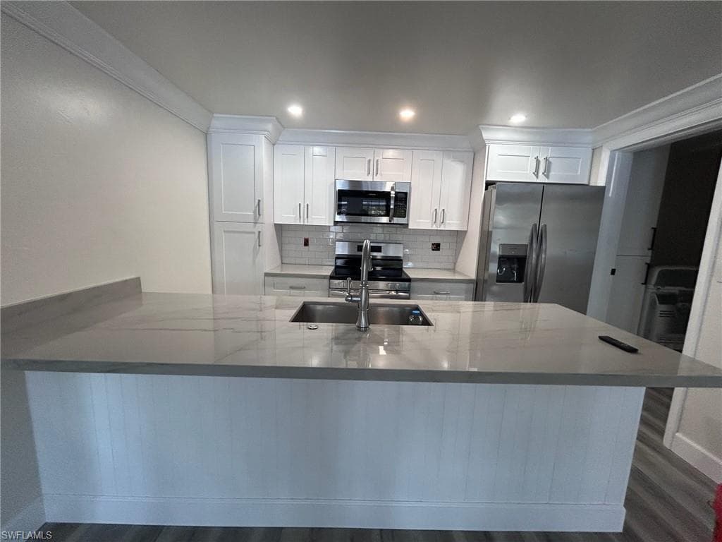 5219 Treetops DR # I, NAPLES FL 34113-2