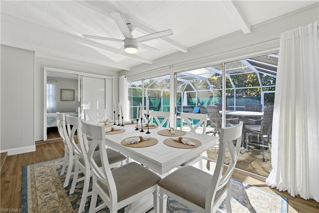 4690 Parrot AVE, NAPLES FL 34104-16