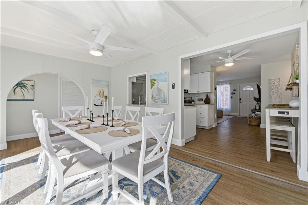 4690 Parrot AVE, NAPLES FL 34104-15