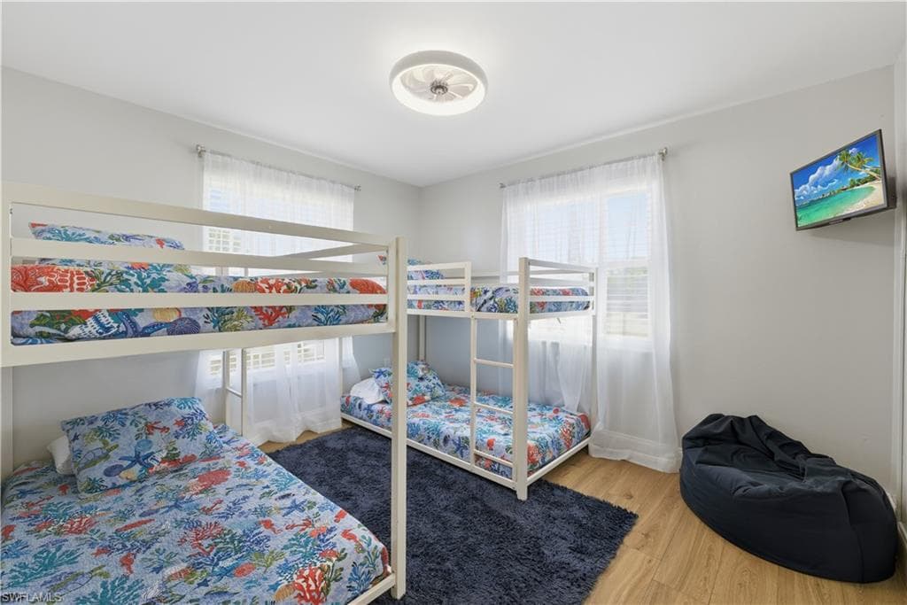 4690 Parrot AVE, NAPLES FL 34104-29