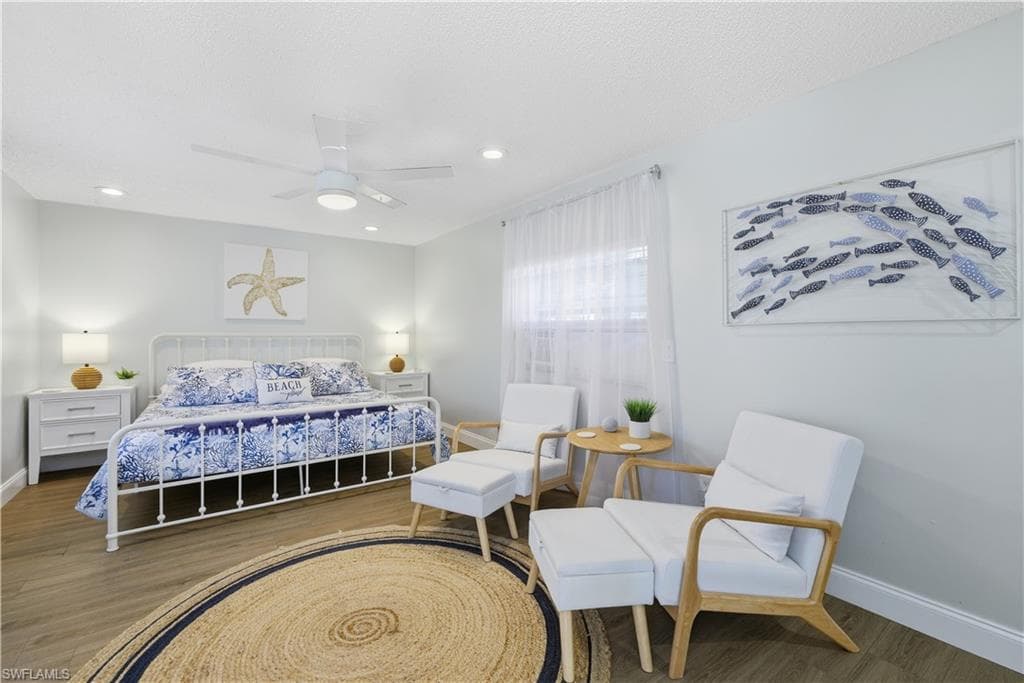 4690 Parrot AVE, NAPLES FL 34104-18