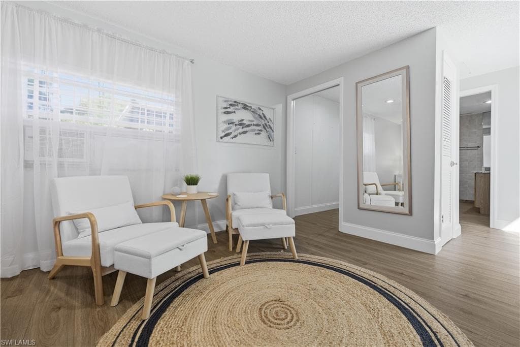 4690 Parrot AVE, NAPLES FL 34104-20