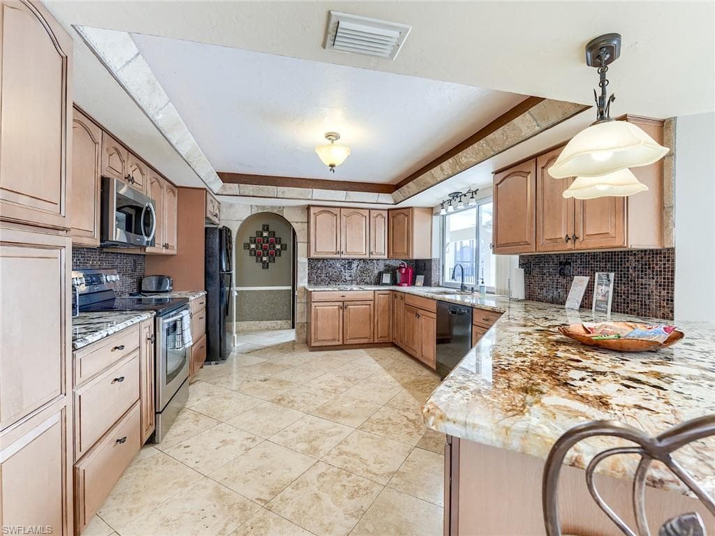 1506 SW 52nd LN, CAPE CORAL FL 33914-18