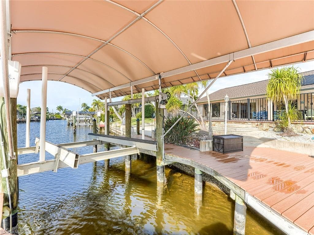 1506 SW 52nd LN, CAPE CORAL FL 33914-39