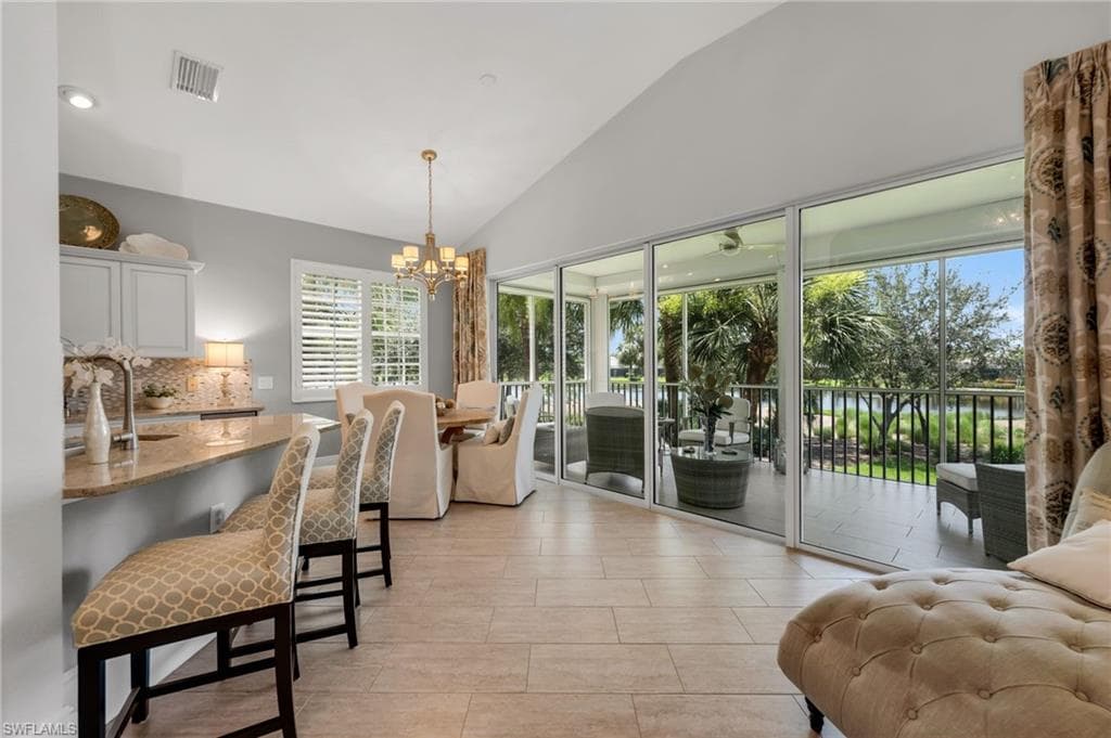 9101 Palmetto Ridge DR # 201, ESTERO FL 34135-6