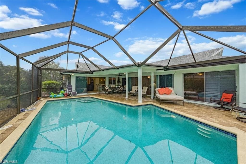 208 Baltusrol DR, NAPLES FL 34113-19