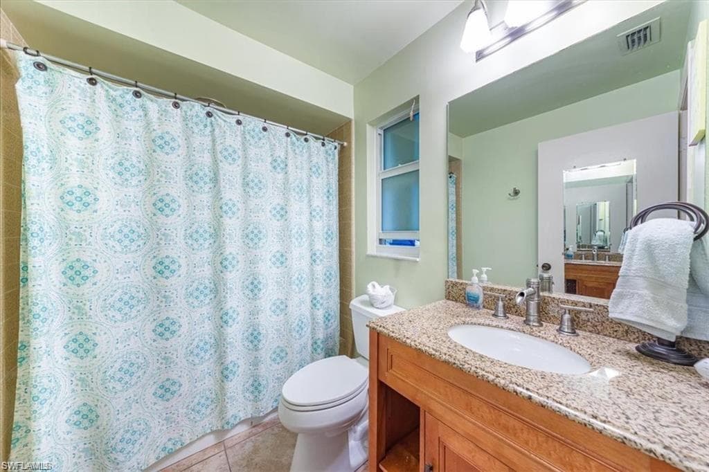 208 Baltusrol DR, NAPLES FL 34113-14