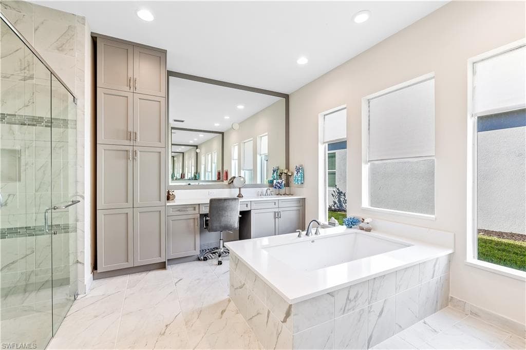 12047 Oleander AVE, NAPLES FL 34120-11