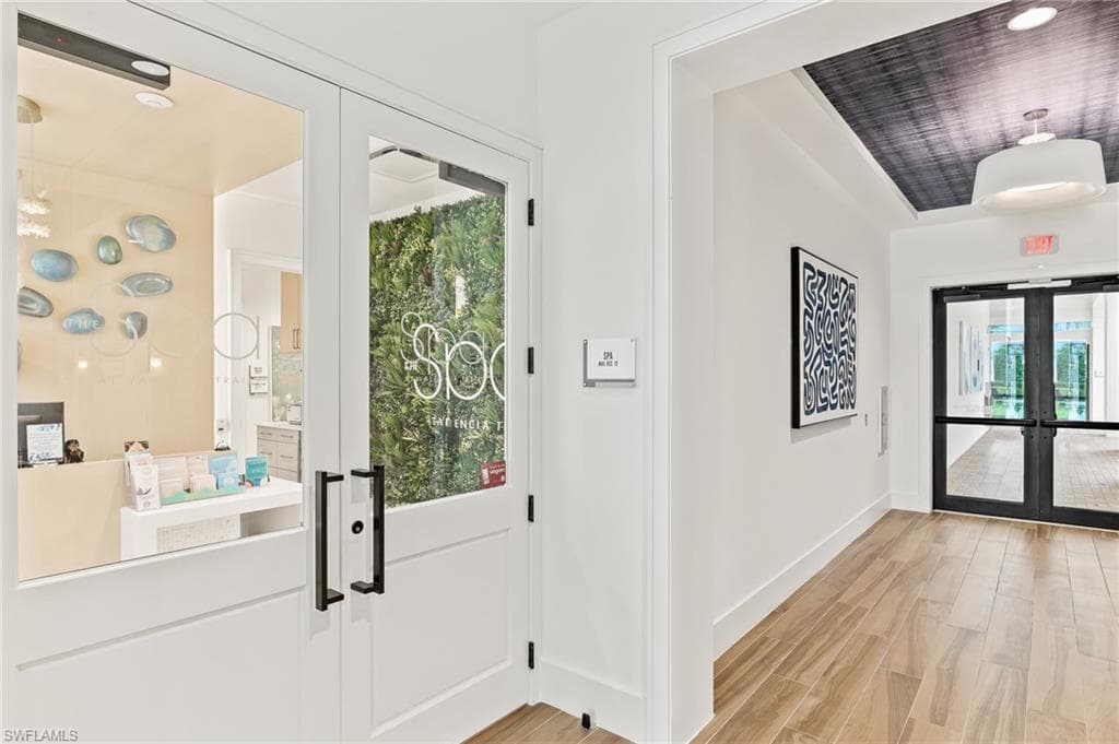 12047 Oleander AVE, NAPLES FL 34120-33