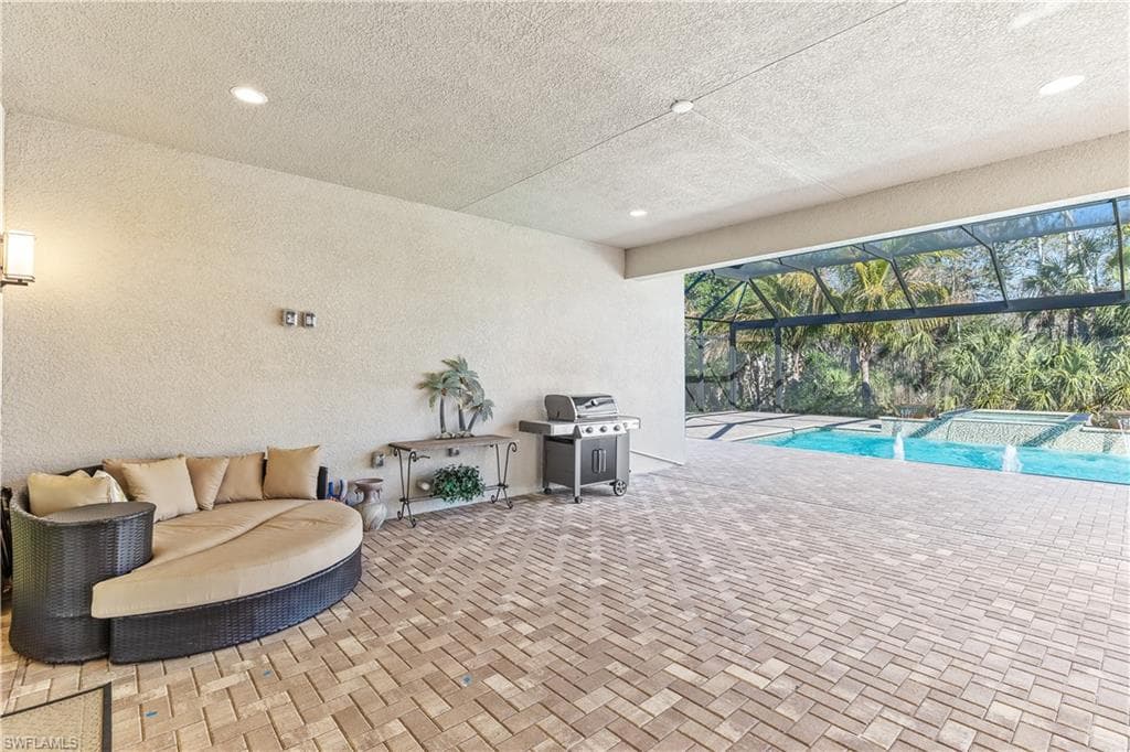 12047 Oleander AVE, NAPLES FL 34120-20