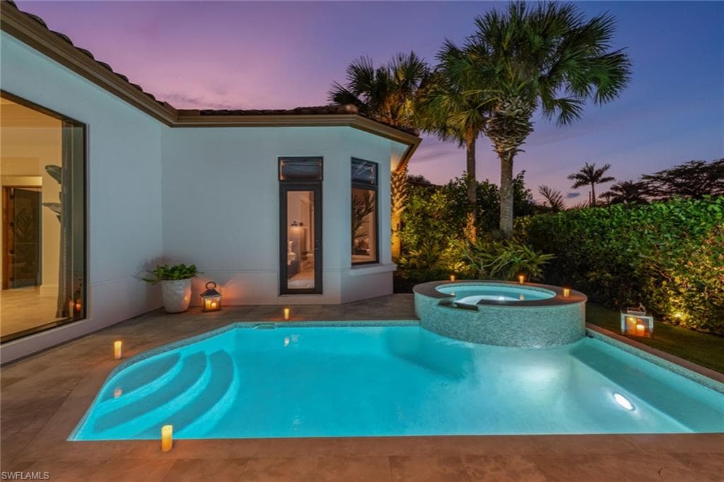 2243 Residence CIR, NAPLES FL 34105-3