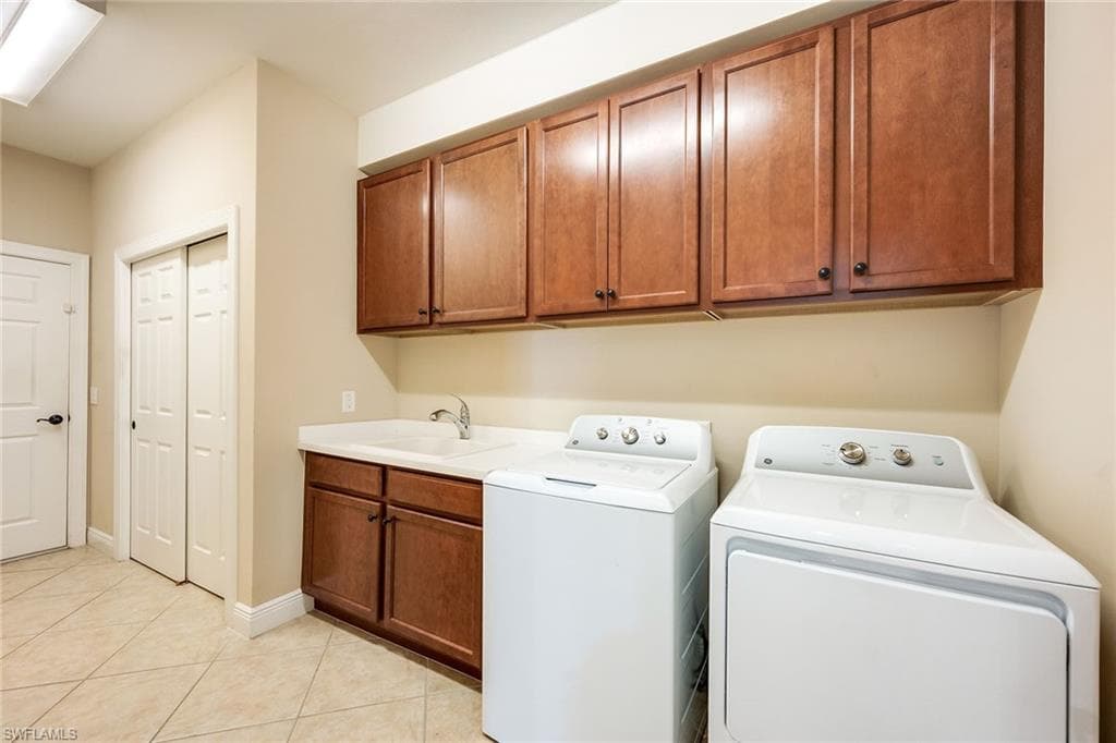 13430 Kent ST, NAPLES FL 34109-26