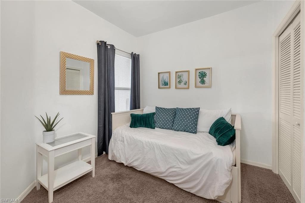 3311 Europa DR # 324, NAPLES FL 34105-9