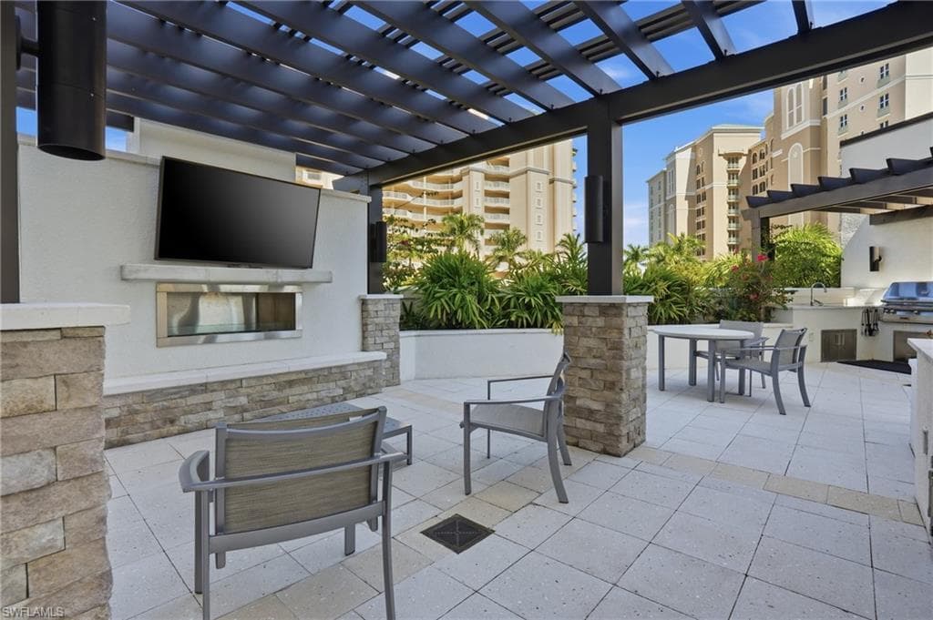 4142 Bay Beach LN 904-43