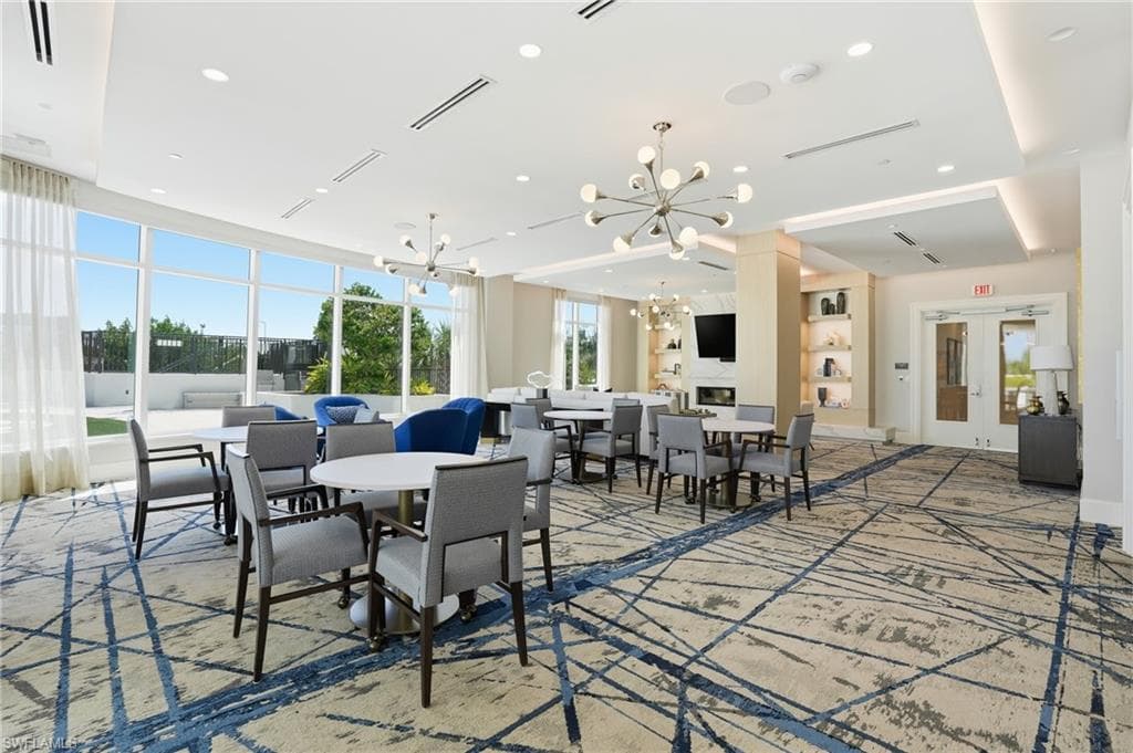 4142 Bay Beach LN 904-38