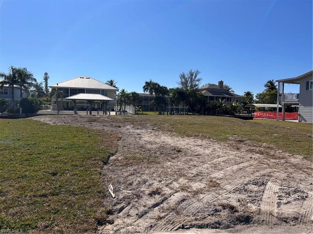 14 Pepita ST, FORT MYERS BEACH FL 33931-2