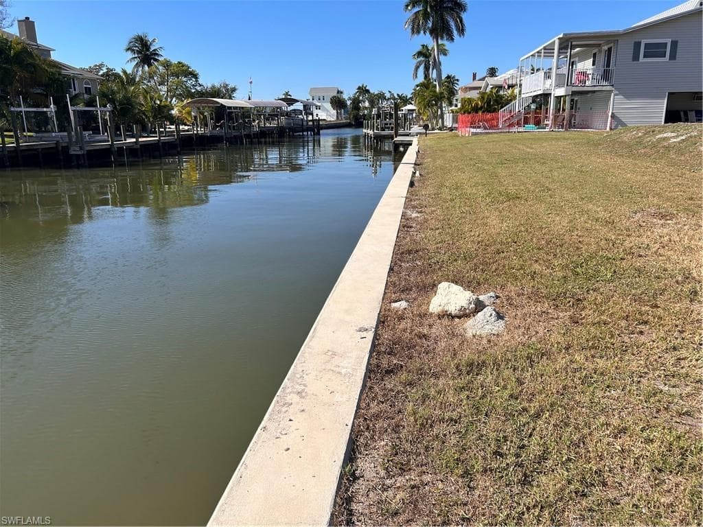 14 Pepita ST, FORT MYERS BEACH FL 33931-4