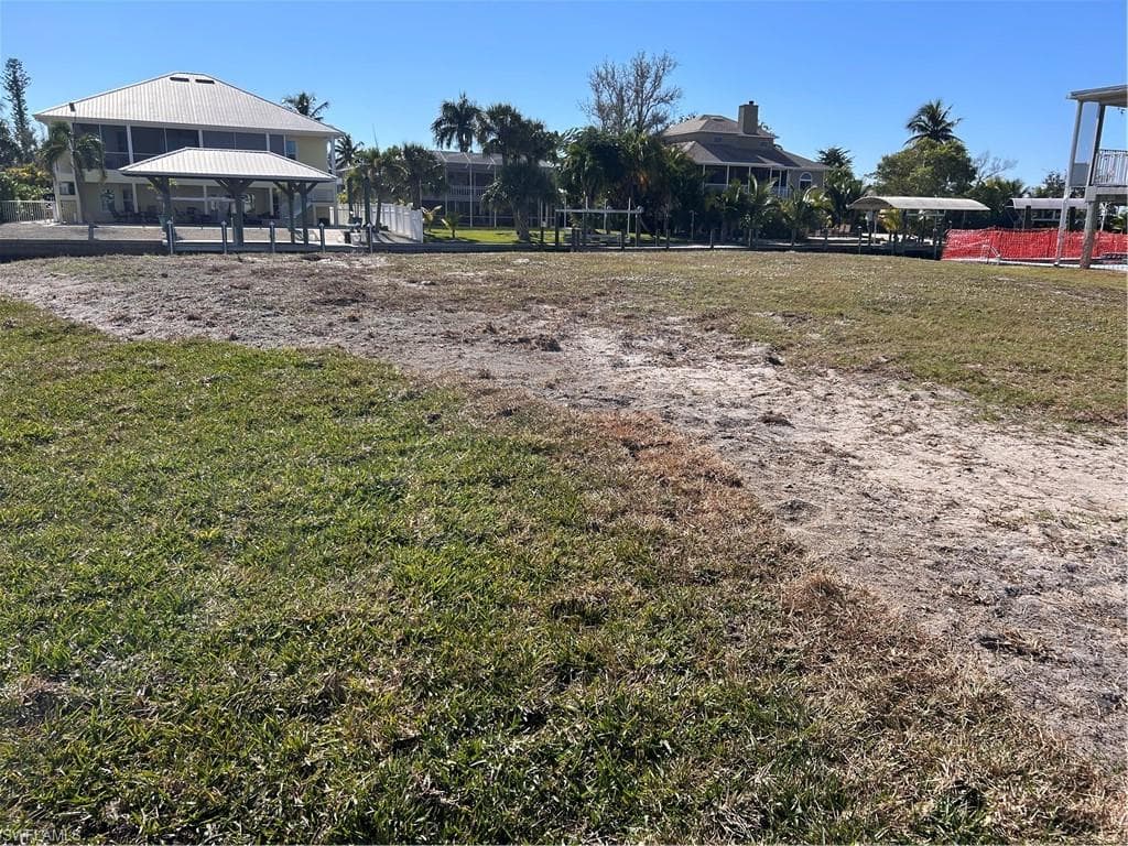 14 Pepita ST, FORT MYERS BEACH FL 33931-3