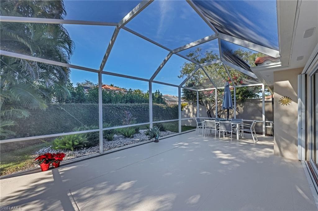 5781 Drummond WAY, NAPLES FL 34119-25