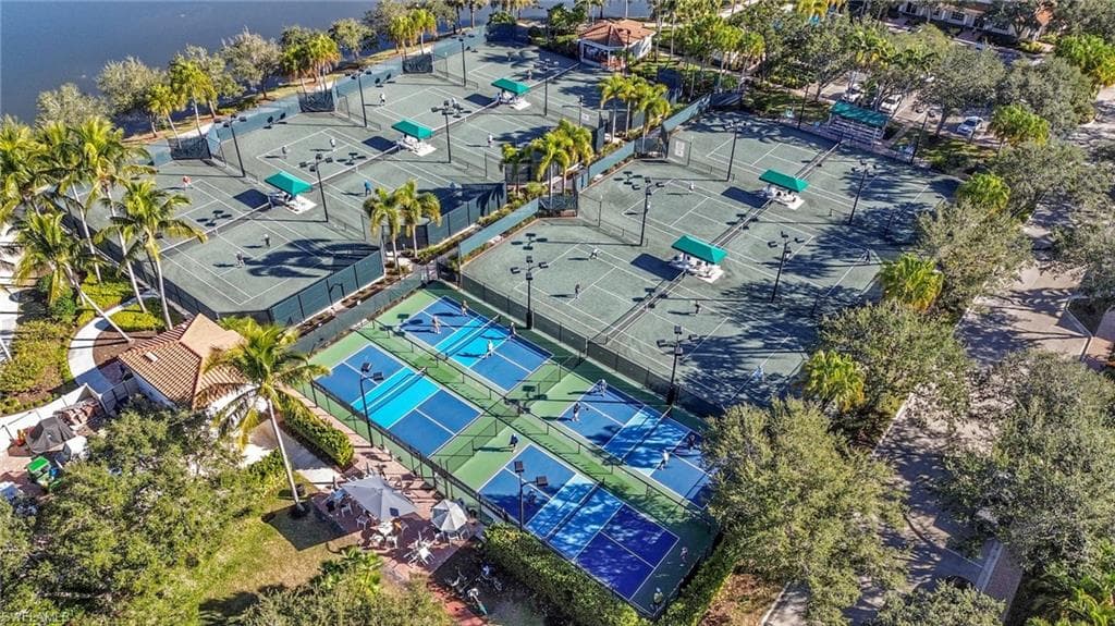 5781 Drummond WAY, NAPLES FL 34119-44