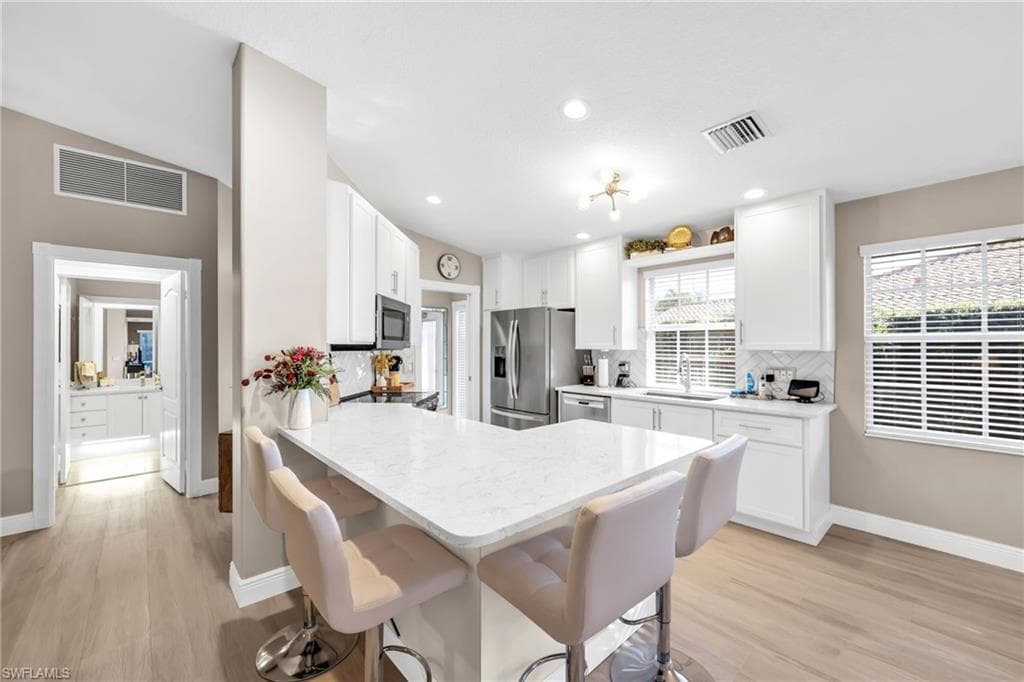 5781 Drummond WAY, NAPLES FL 34119-7