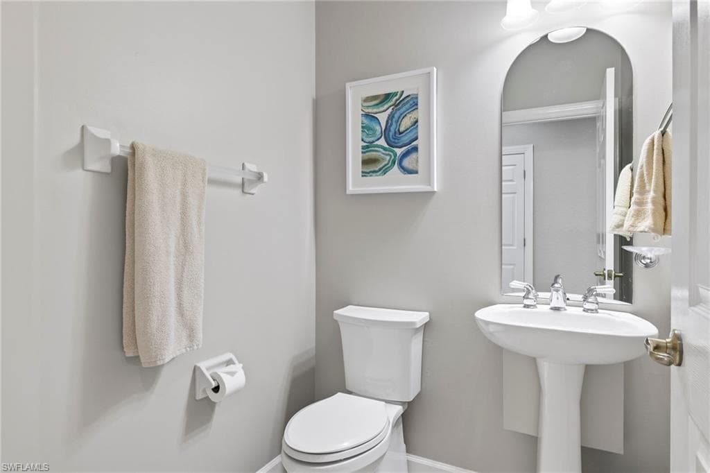 9520 Cypress Hammock CIR # 102, ESTERO FL 34135-21