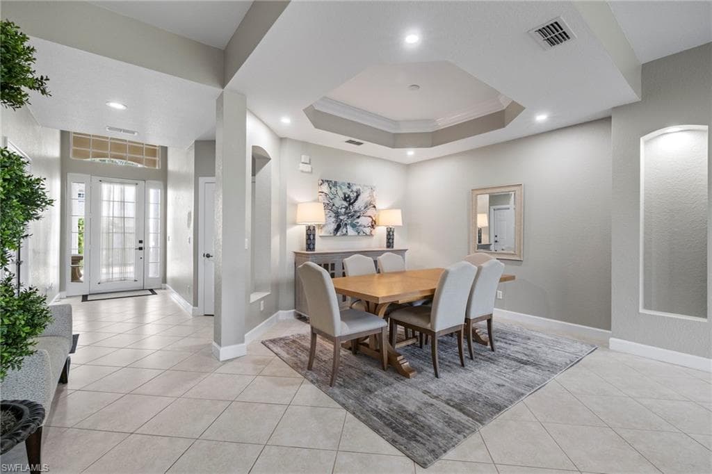 9520 Cypress Hammock CIR # 102, ESTERO FL 34135-9