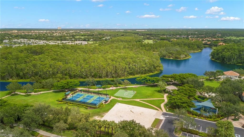 9520 Cypress Hammock CIR # 102, ESTERO FL 34135-32