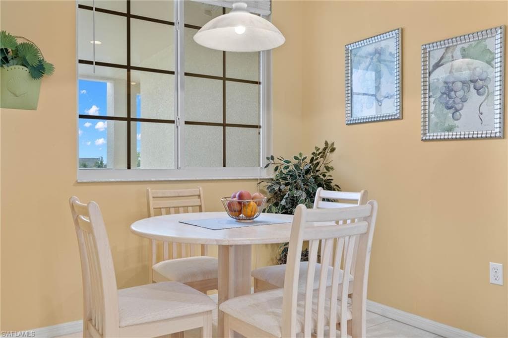 20061 Sanibel View CIR # 203, FORT MYERS FL 33908-4