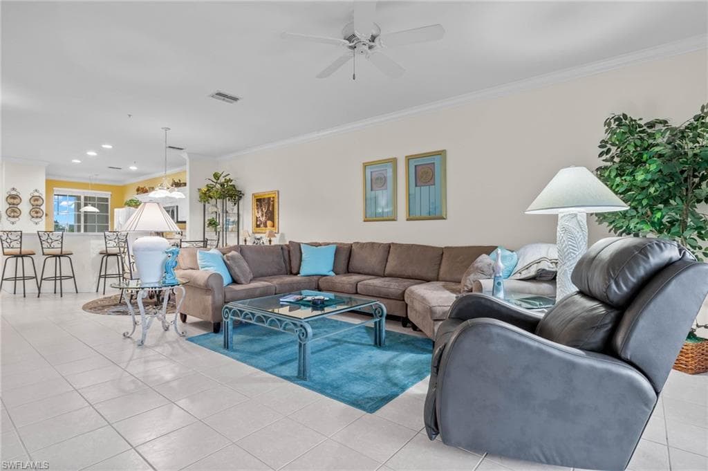 20061 Sanibel View CIR # 203, FORT MYERS FL 33908-7