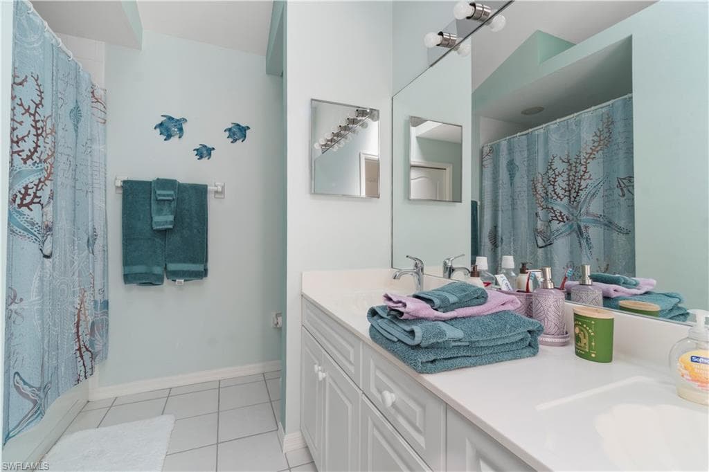 348 Carinosa CT # 10, NAPLES FL 34110-8