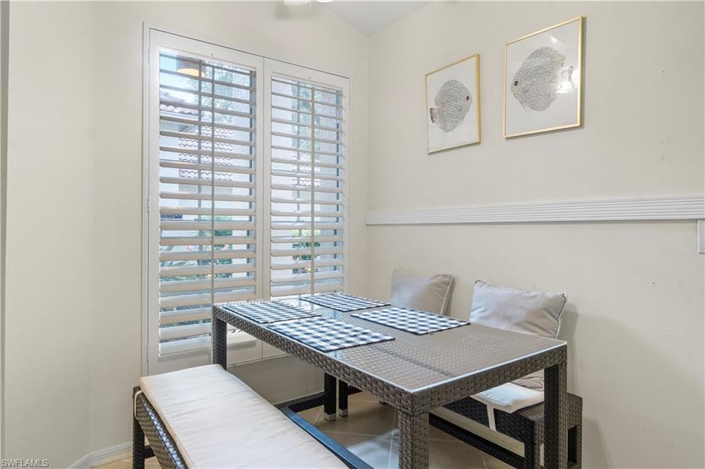 348 Carinosa CT # 10, NAPLES FL 34110-3