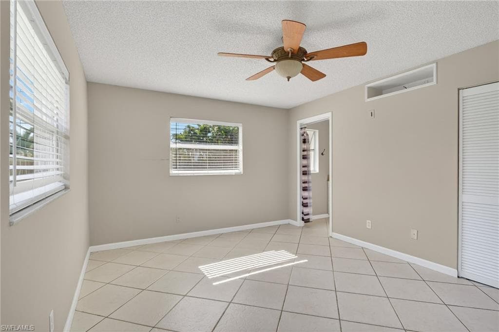 1336 Lake Shore DR, NAPLES FL 34103-14