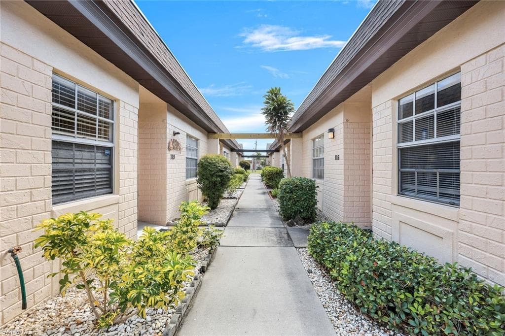 6300 S Pointe BLVD # 116, FORT MYERS FL 33919-17