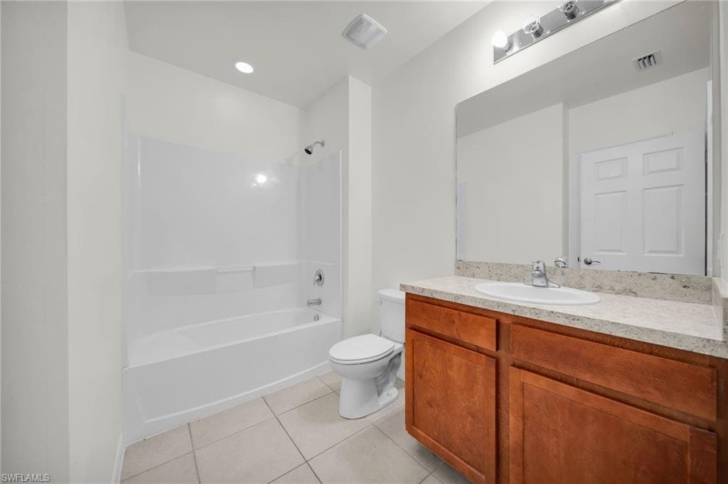 3477 Acapulco CIR, CAPE CORAL FL 33909-20