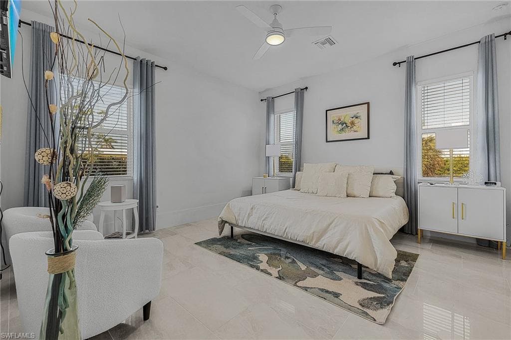 2499 Pine ST, NAPLES FL 34112-7